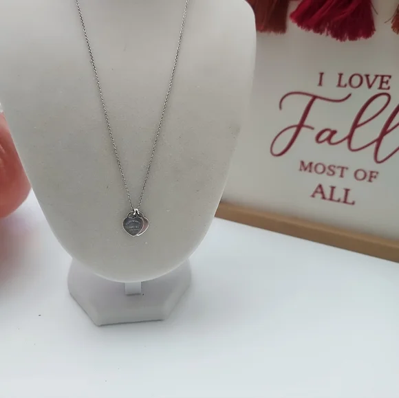 Authentic Tiffany And Co Mini Heart Necklase - Picture 8 of 10